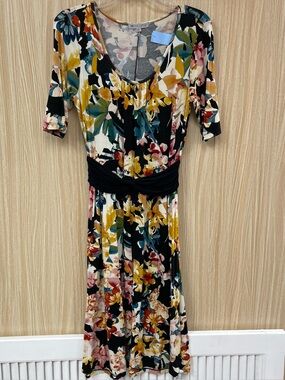 De Collection black floral dress size medium
